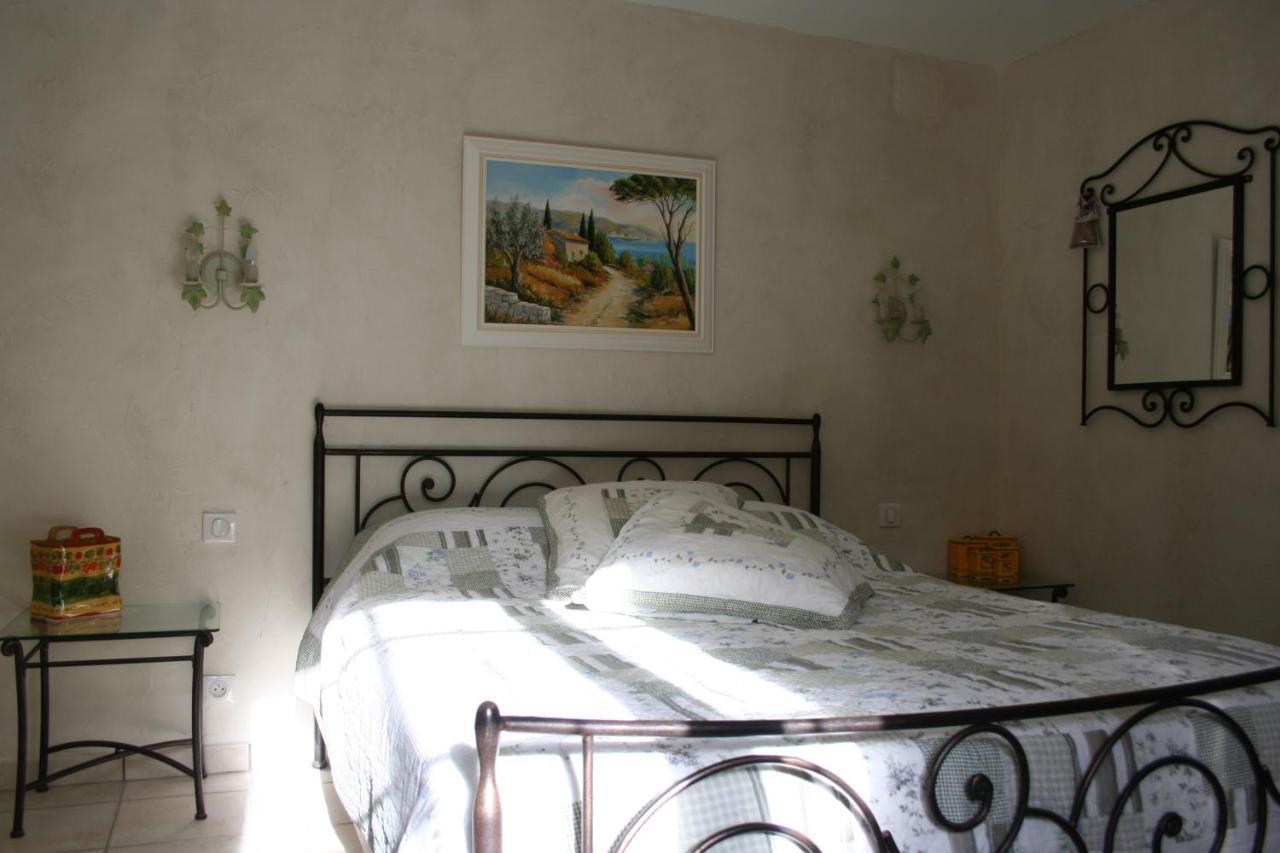 Le Mas Des Tarentes Chambres D'Hotes Trans-en-Provence Eksteriør billede