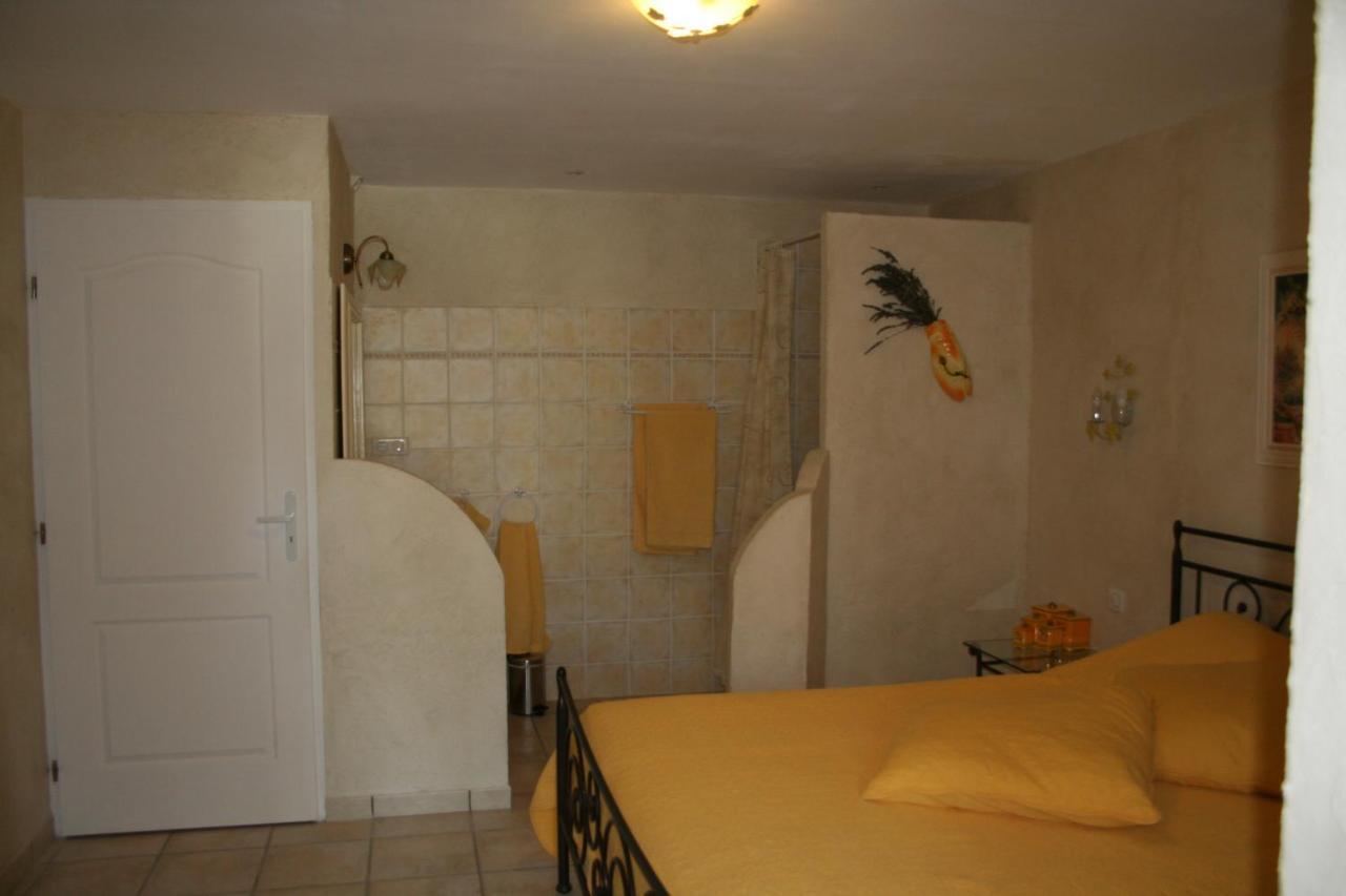 Le Mas Des Tarentes Chambres D'Hotes Trans-en-Provence Eksteriør billede